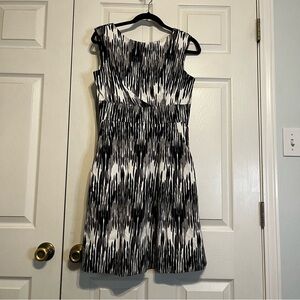 Calvin Klein Black and White A Line Monochrome Abstract Short Dress Size 8